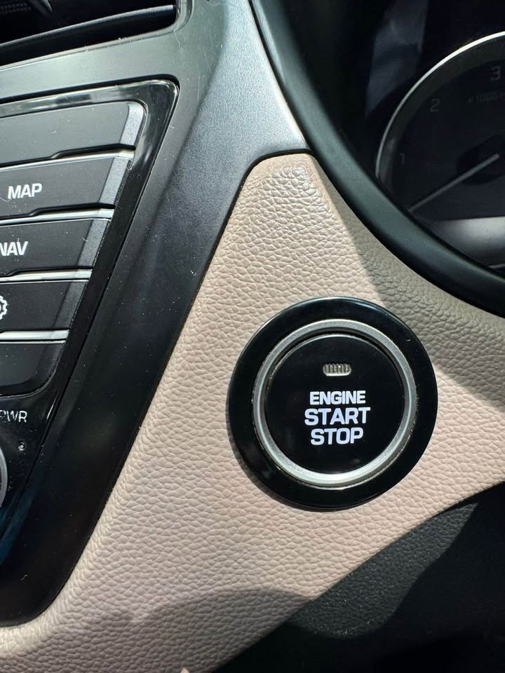 π Hyundai i20 Asta (O) 2018 Model for Sale in Bangalore β Top-End, Lady-Driven, Well-Maintained 3 Lady driven car for sale Bangalore