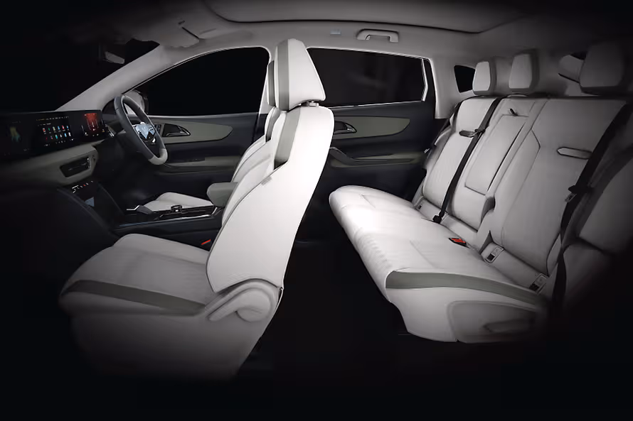 ⚡ Mahindra XUV 9e Electric Review – India’s Most Futuristic EV? 7 Mahindra XEV 9e features