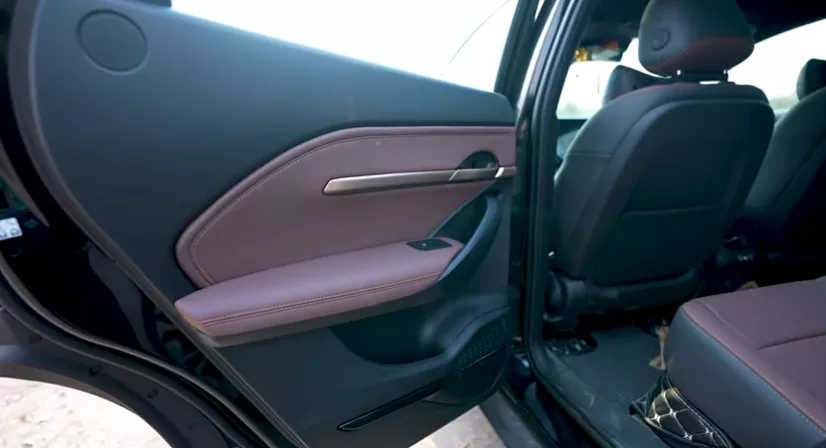 VinFast VF6 Pros and Cons: Is This New Electric SUV Actually Worth Buying? 3 VinFast VF6 rear seat space and legroom